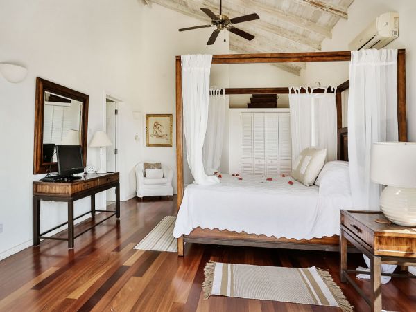 St. Lucia Home 980309
