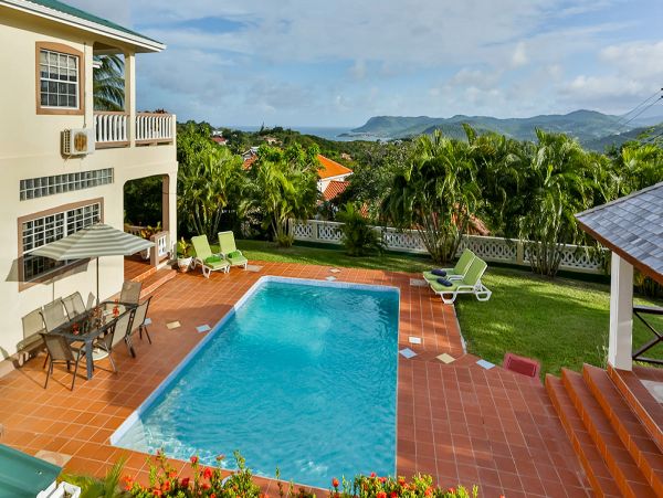 5 Bedroom Property Close to Word Class Golf