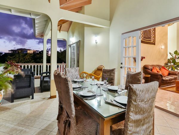 5 Bedroom Property Close to Word Class Golf