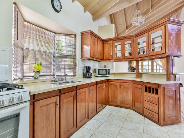 5 Bedroom Property Close to Word Class Golf