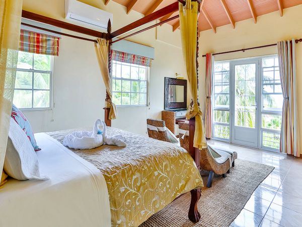 5 Bedroom Property Close to Word Class Golf