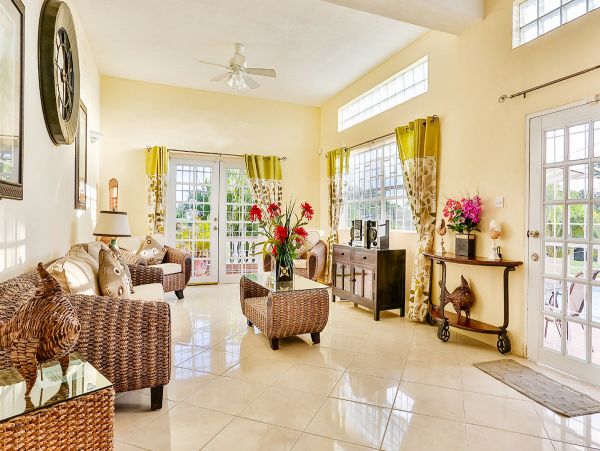 5 Bedroom Property Close to Word Class Golf