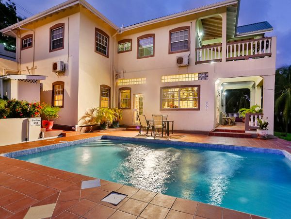 5 Bedroom Property Close to Word Class Golf