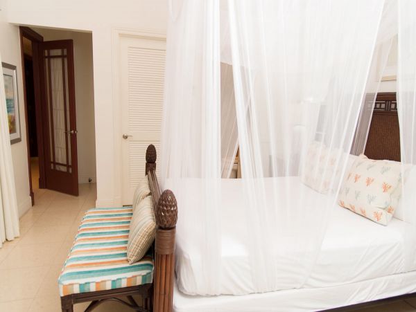 St. Lucia Home 980314