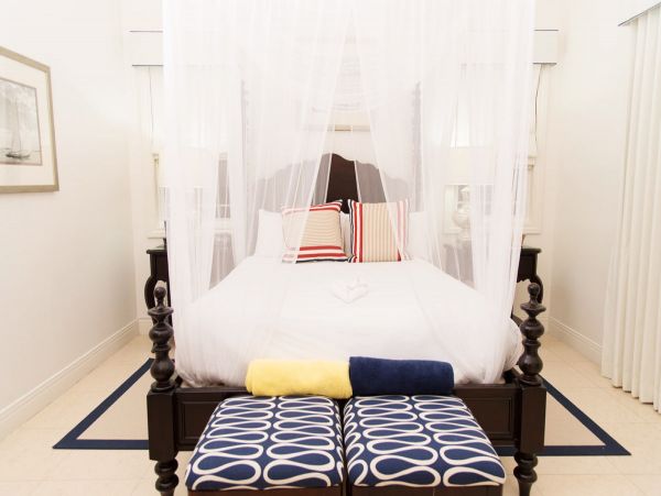 St. Lucia Home 980314