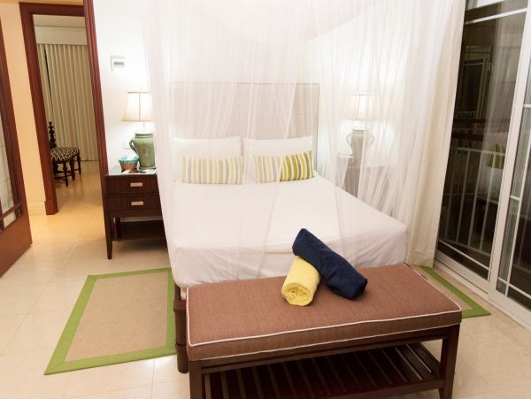 St. Lucia Home 980314