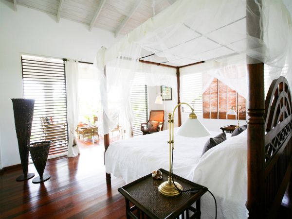 St. Lucia Home 980315