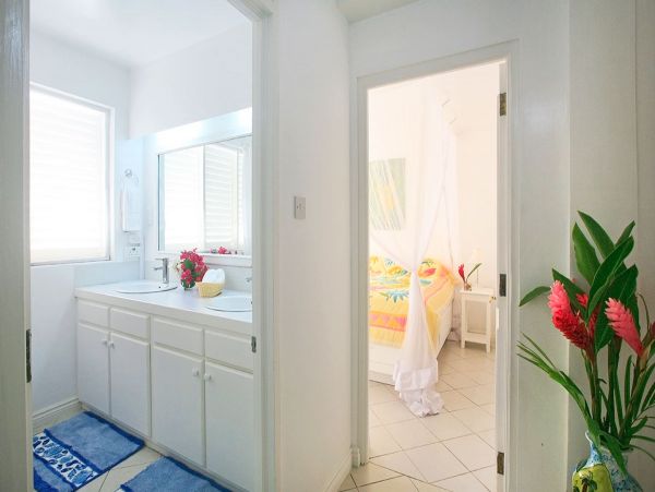 St. Lucia Home 980317