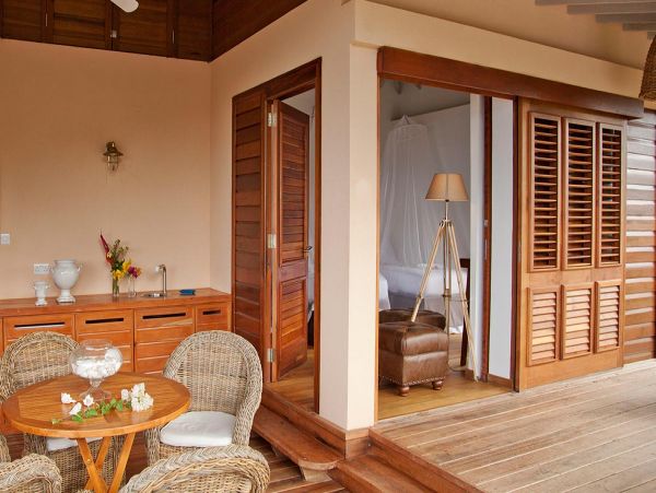 St. Lucia Home 980321