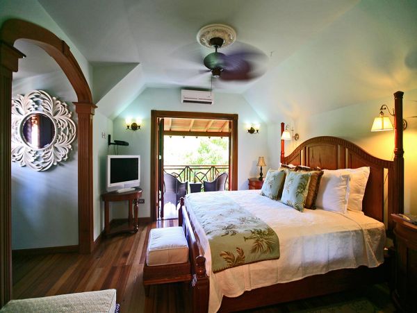 St. Lucia Home 980322