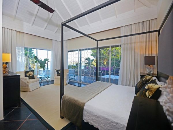 St. Lucia Home 980323