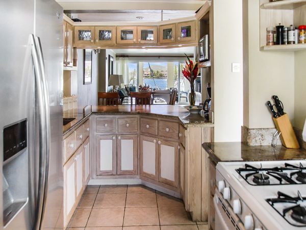 St. Lucia Home 980326