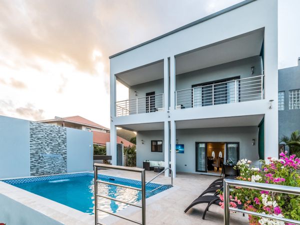 St. Lucia Home 980327