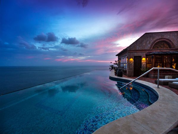 St. Lucia Home 980330