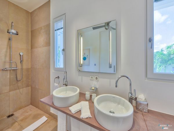 Saint Maarten Saint Martin Home 980516