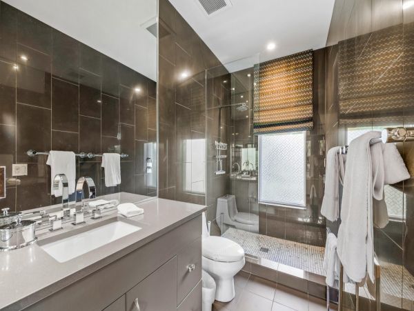 Siesta Key Luxury Home 4 Bedroom Private Caged Lap Pool