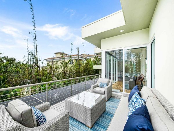 Siesta Key Luxury Home 4 Bedroom Private Caged Lap Pool
