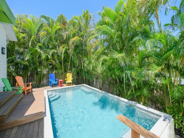 Holmes Beach Vacation Home Sleeps 8 Guests Steps to Beach