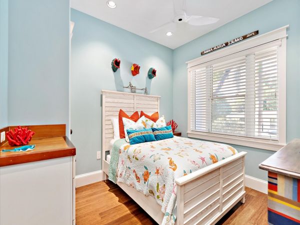 Holmes Beach Vacation Home Sleeps 8 Guests Steps to Beach