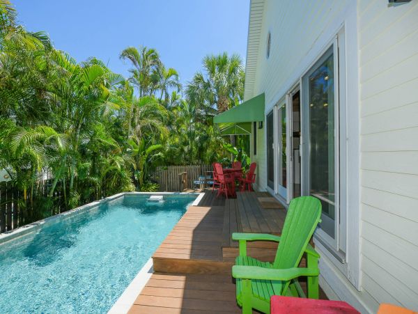 Holmes Beach Vacation Home Sleeps 8 Guests Steps to Beach