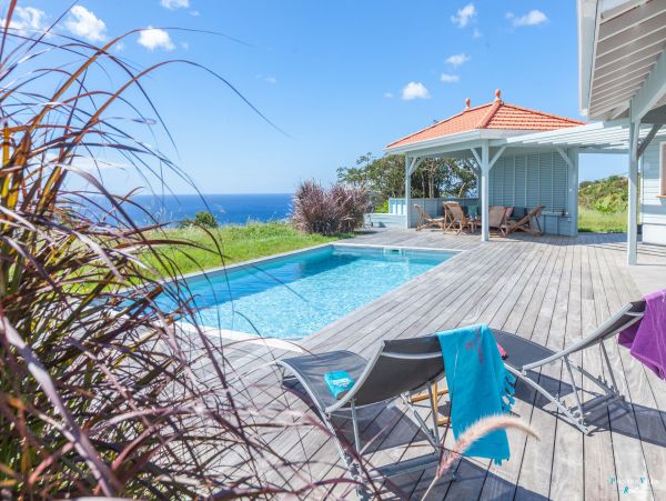 Martinique Home 980534