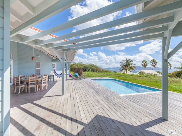 Martinique Home 980534