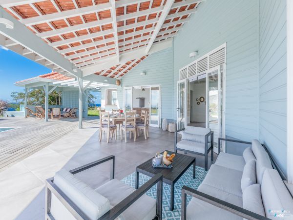 Martinique Home 980534