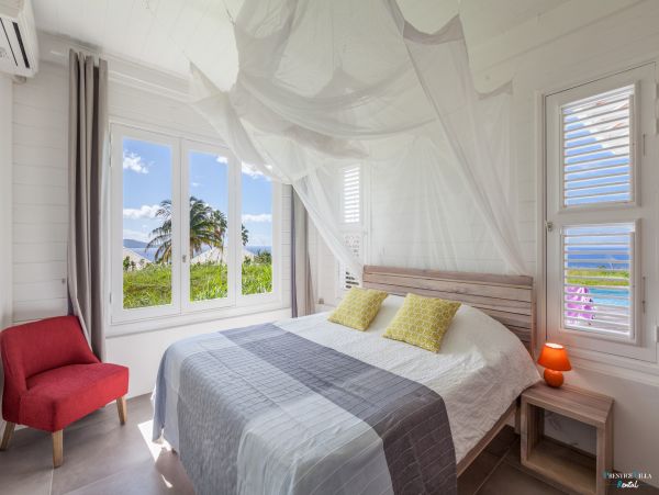 Martinique Home 980534