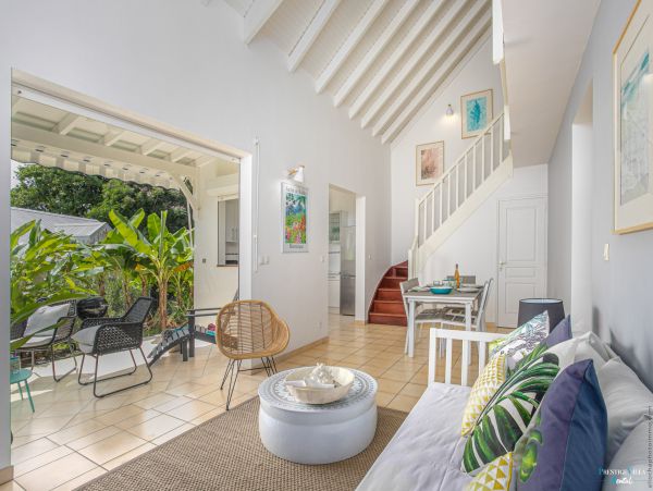 Martinique Home 980535