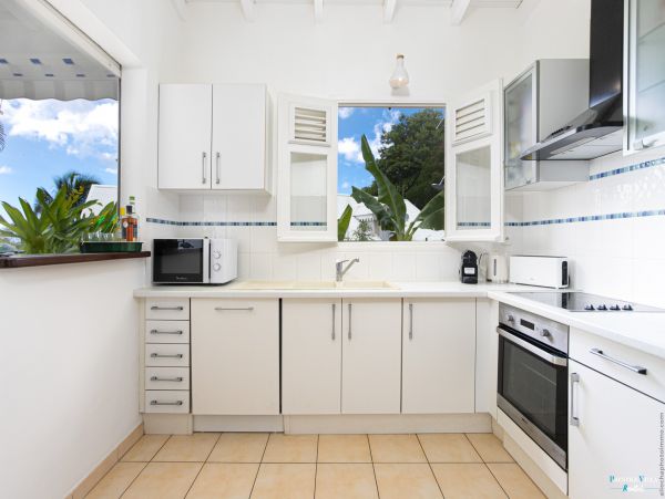 Martinique Home 980535