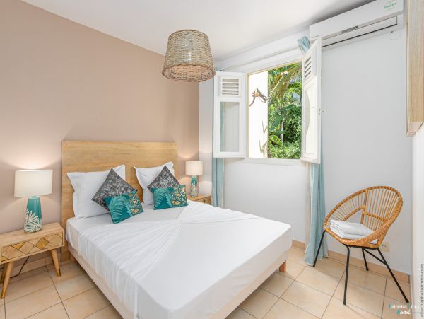 Martinique Home 980535