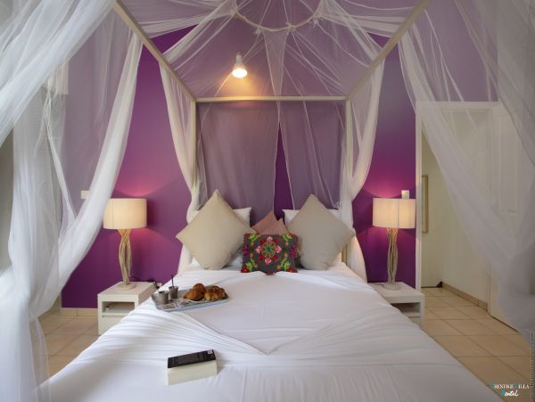 Martinique Home 980535
