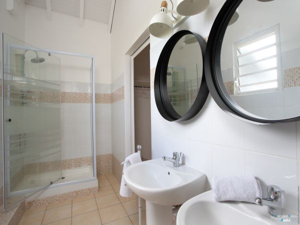 Martinique Home 980535