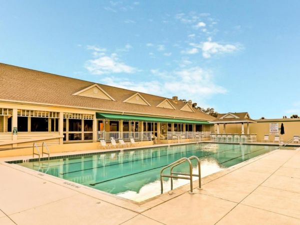 Two Bedroom Vacation Condo in Longboat Key Walk To Beach
