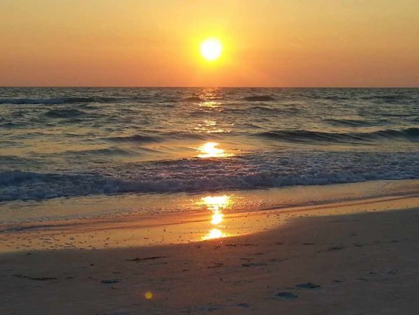 Two Bedroom Vacation Condo in Longboat Key Walk To Beach