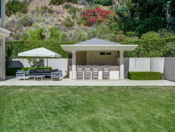 Los Angeles Luxury Vacation Mansion Private Pools Sleeps 15