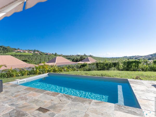 Martinique Home 980538