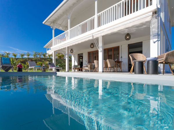 Martinique Home 980538