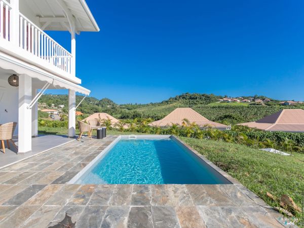 Martinique Home 980538
