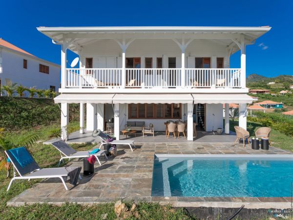 Martinique Home 980538