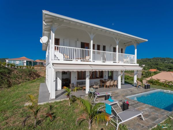 Martinique Home 980538