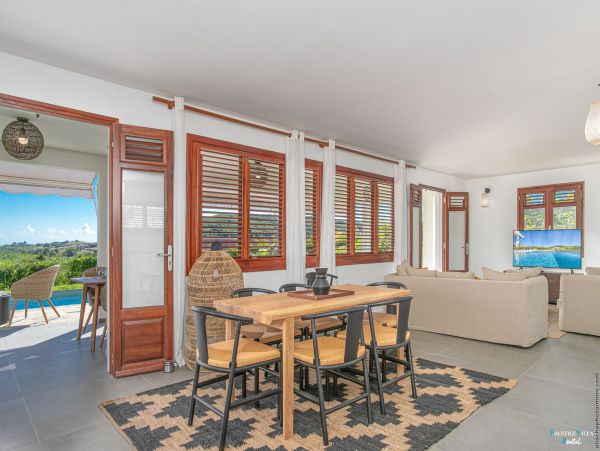 Martinique Home 980538