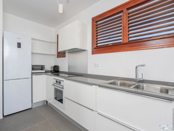 Martinique Home 980538