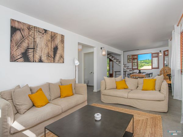 Martinique Home 980538