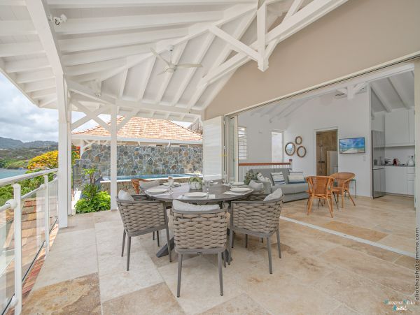 Martinique Home 980539