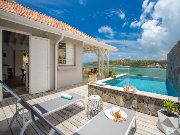 Martinique Home 980539