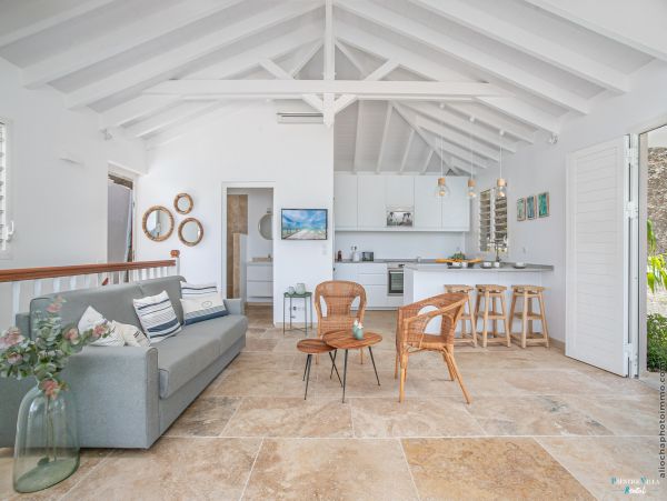Martinique Home 980539