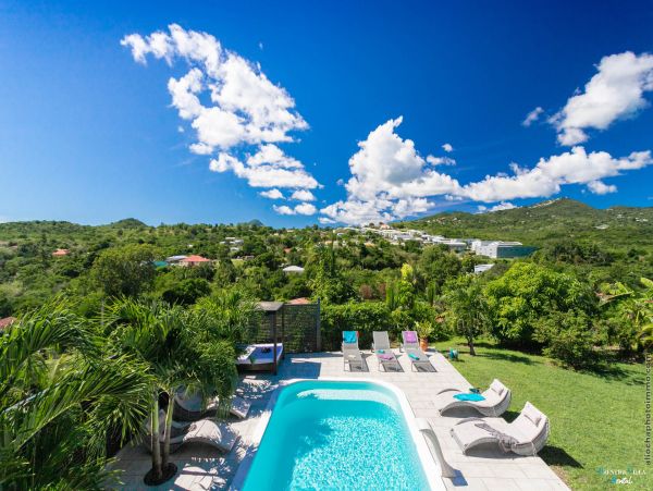 Martinique Home 980540