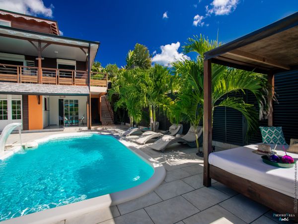 Martinique Home 980540