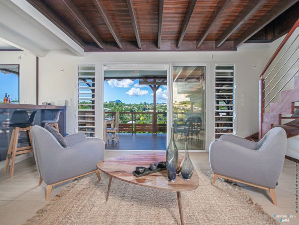 Martinique Home 980540